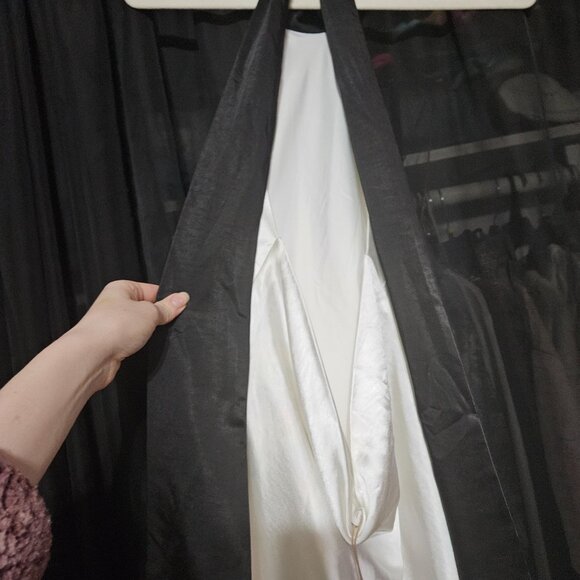 Meshki paulette satin maxi dress with bow - Picture 4 of 8